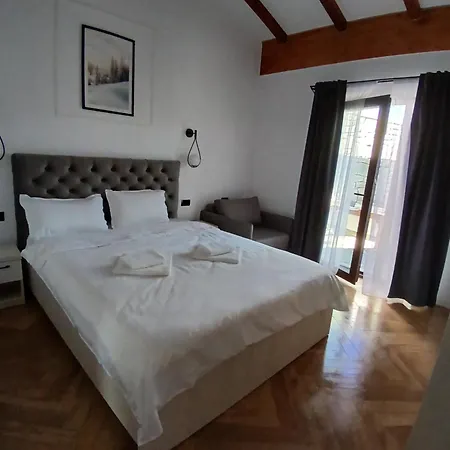 Lodge Cabanele View *